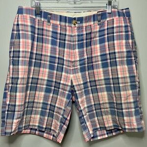 Vineyard Vines Men's Plaid Shorts in‎ Blue and Pink